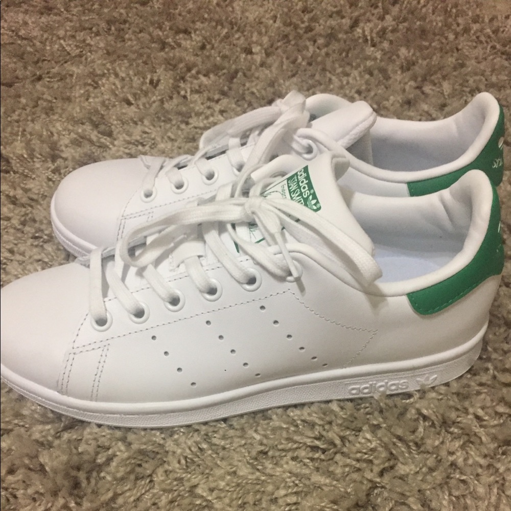 Adidas Stan Smith 5Y - Picture 1 of 3